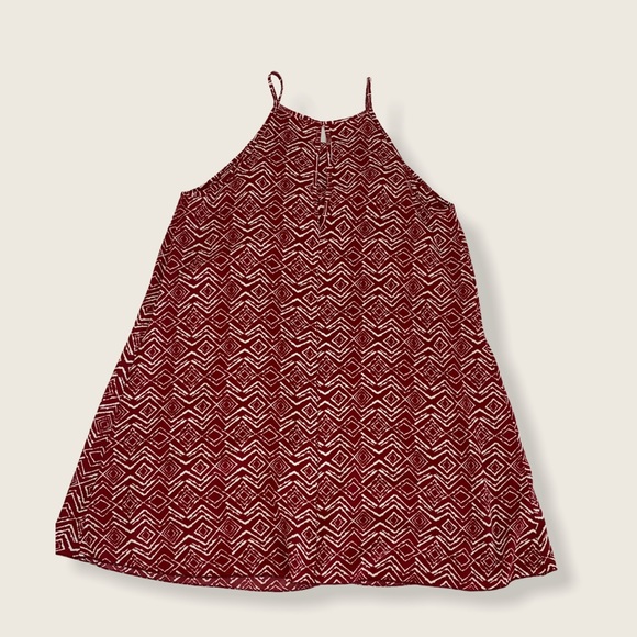 Burgundy like color short dress - Picture 2 of 2